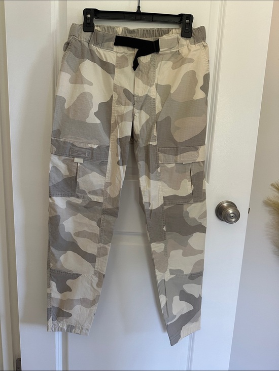 Columbia Sportswear Company Pants - Columbia Camo Straight-Leg Cargo Pants - Beige & Gray